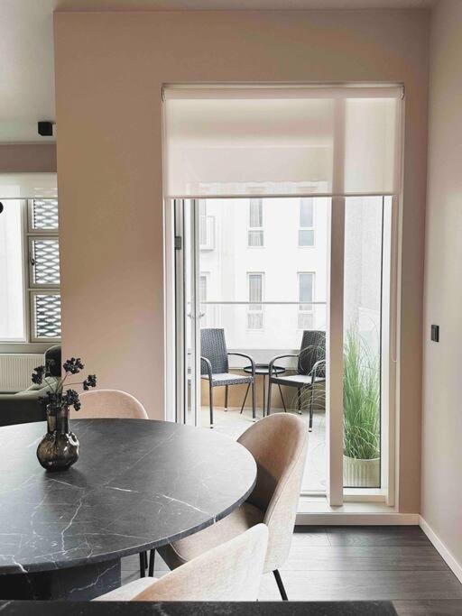 Private Lux 2Br & 2Ba City Center With Free Parking Reykjavík Exterior foto
